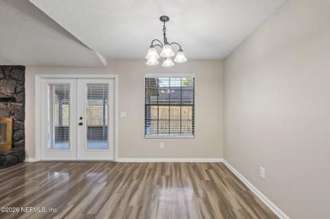 4446 Tyne Court, Jacksonville FL - photo 13 of 44