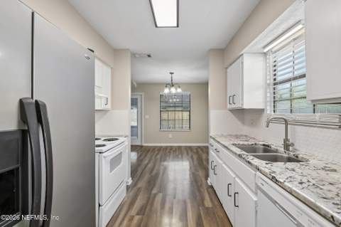 4446 Tyne Court, Jacksonville FL - photo 18 of 44