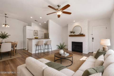 165 Jardin De Mer Place, Jacksonville Beach FL - photo 6 of 44