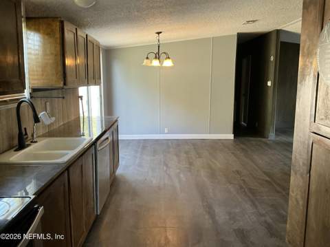 130 Yancey Circle, Satsuma FL - photo 7 of 16