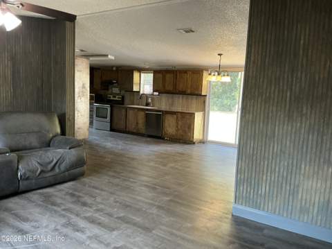 130 Yancey Circle, Satsuma FL - photo 11 of 16