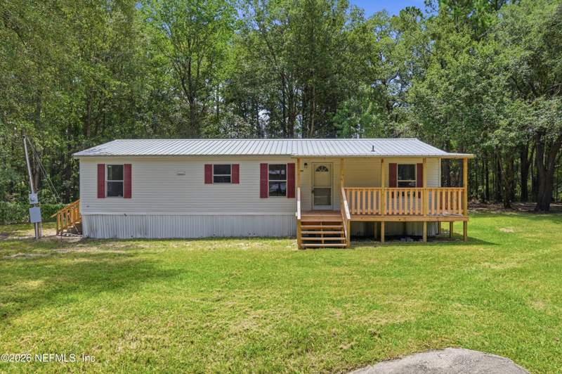3 bedroom Mobile Home at 4589 Belladonna Street, Jacksonville South, Middleburg — photo 3