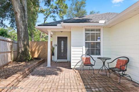 7611 Leafy Forest Way, Jacksonville FL - photo 8 of 50