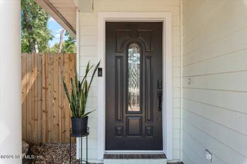7611 Leafy Forest Way, Jacksonville FL - photo 9 of 50