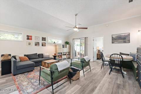 7611 Leafy Forest Way, Jacksonville FL - photo 14 of 50