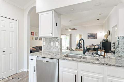 7611 Leafy Forest Way, Jacksonville FL - photo 22 of 50