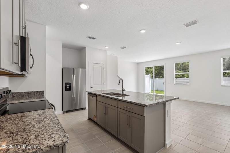 3 bedroom Townhouse at 3762 Cairo Way, District at Oakleaf Village, Jacksonville — photo 4