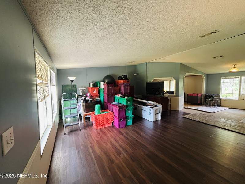 4 bedroom Manufactured Home at 13743 Cedar Creek Drive, Sanderson, Sanderson — photo 5