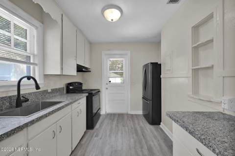 355 E 45th Street, Jacksonville FL - photo 12 of 31