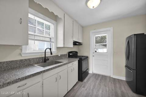 355 E 45th Street, Jacksonville FL - photo 13 of 31