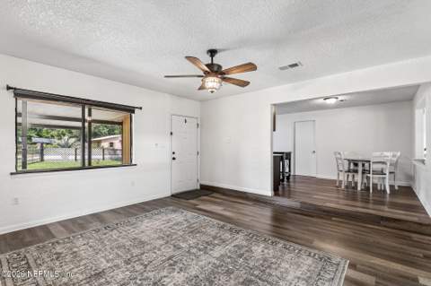 212 Dogwood Drive, Interlachen FL - photo 8 of 46