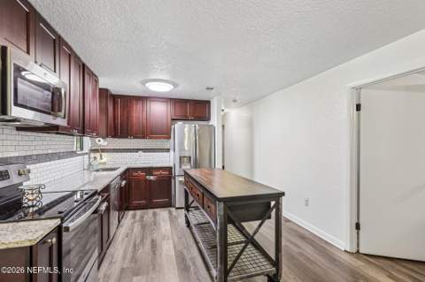 212 Dogwood Drive, Interlachen FL - photo 13 of 46