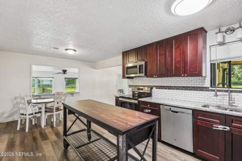 212 Dogwood Drive, Interlachen FL - photo 14 of 46