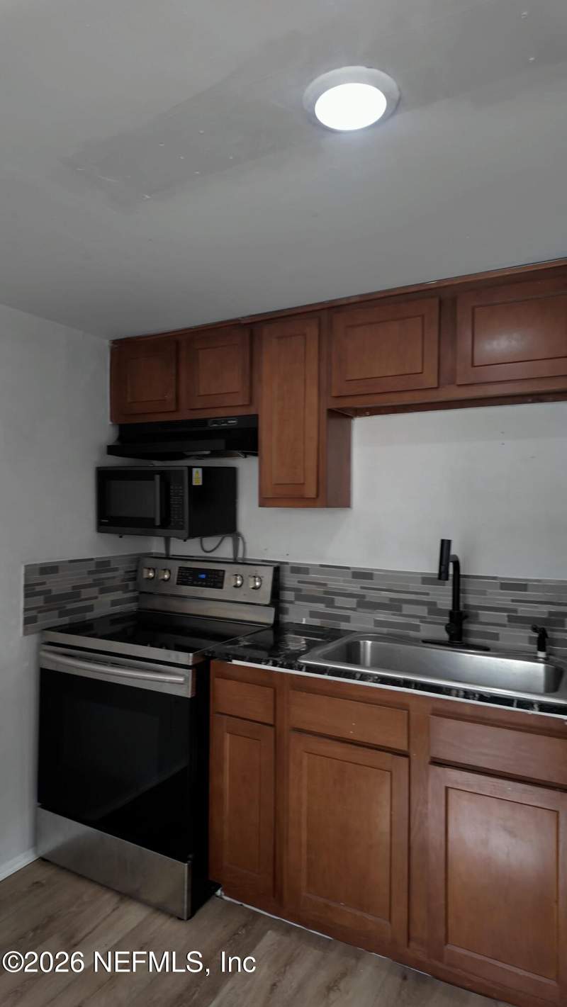 3 bedroom Single Family Residence at 8326 Galveston Avenue, Oakwood Villa Ests, Jacksonville — photo 4