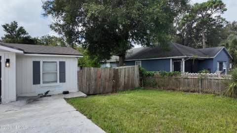 8326 Galveston Avenue, Jacksonville FL - photo 9 of 12