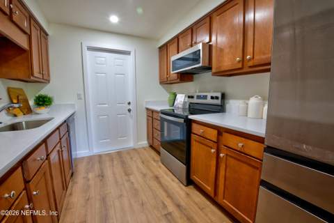 451 Skate Road, Atlantic Beach FL - photo 6 of 33