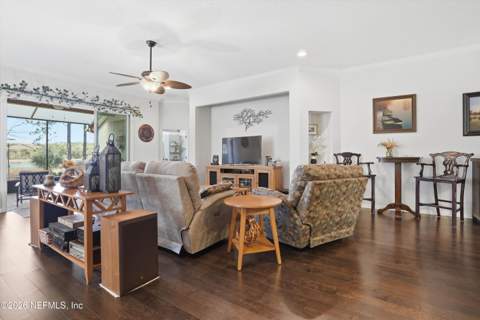 5175 Clapboard Creek Drive, Jacksonville FL - photo 10 of 47