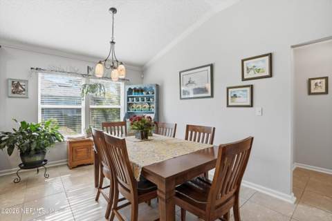 5175 Clapboard Creek Drive, Jacksonville FL - photo 15 of 47