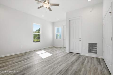 2985 Snell Street, Jacksonville FL - photo 7 of 35