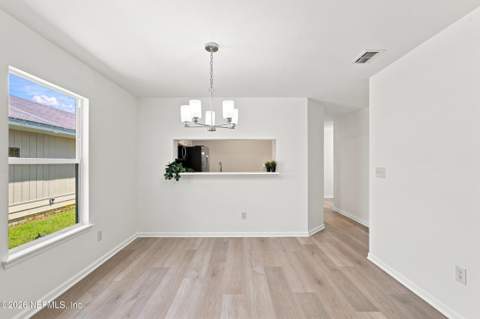 2400 Townsquare Drive, Jacksonville FL - photo 12 of 33