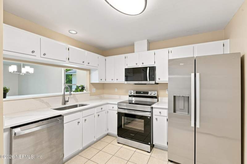 3 bedroom Single Family Residence at 2400 Townsquare Drive, Hidden Valley, Jacksonville — photo 5