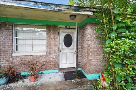 4915 Chivalry Drive, Jacksonville FL - photo 14 of 45