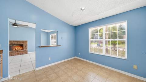 12737 Serenade Circle, Jacksonville FL - photo 11 of 57
