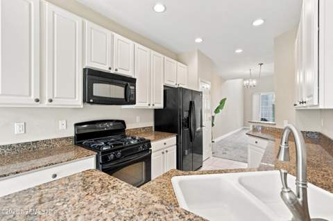 523 Hedgewood Drive, St. Augustine FL - photo 15 of 53