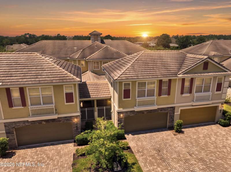 4 bedroom Townhouse at 523 Hedgewood Drive, Isles Of The World, St. Augustine — photo 1
