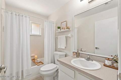 2400 Townsquare Drive, Jacksonville FL - photo 21 of 33