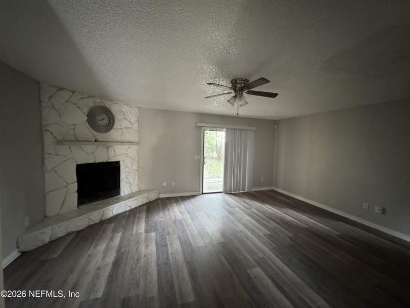 2 bedroom Townhouse at 11563 N Dunes Way Drive, Tnhms At The Dunes, Jacksonville — photo 3