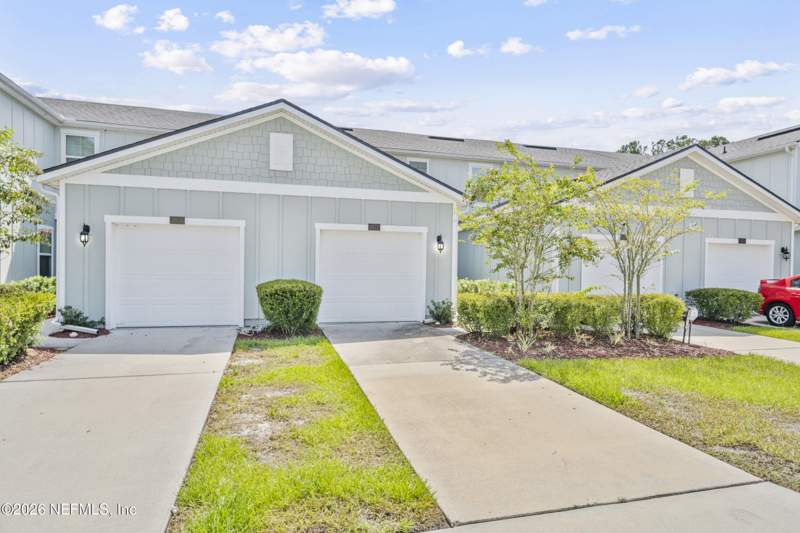 2 bedroom Townhouse at 3977 Haymon Avenue, Westlake Estates Townhomes, Jacksonville — photo 2