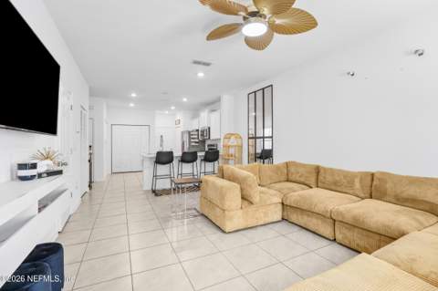 3977 Haymon Avenue, Jacksonville FL - photo 6 of 16