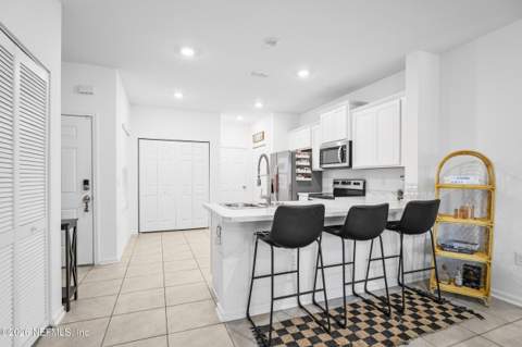 3977 Haymon Avenue, Jacksonville FL - photo 7 of 16
