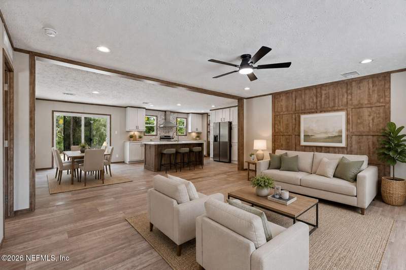 5 bedroom Manufactured Home at 7607 Oak Forest Road, Florida Frontier, Keystone Heights — photo 2