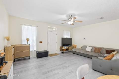 480 Sherwood Oaks Drive, Orange Park FL - photo 6 of 39