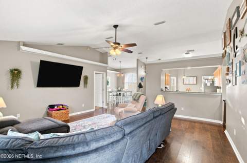 2959 Majestic Oaks Lane, Green Cove Springs FL - photo 11 of 32