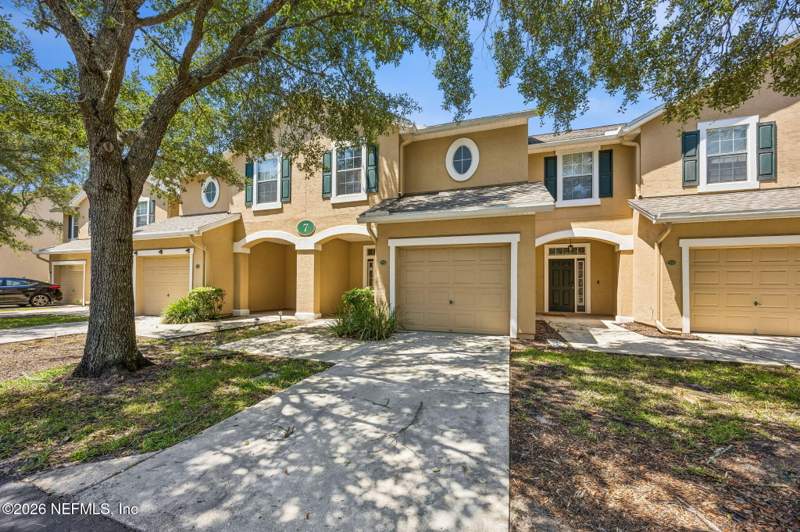 3 bedroom Townhouse at 5260 Collins Road #704, Chatham Woods, Jacksonville — photo 2