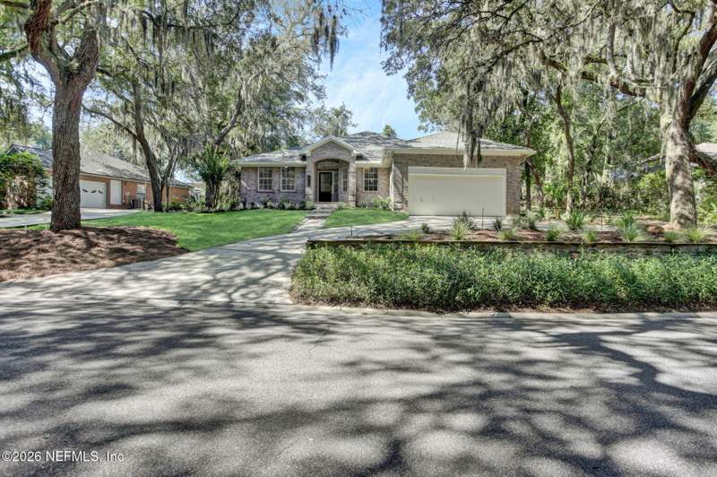 5 bedroom Single Family Residence at 12166 Hidden Hills Drive, Hidden Hills, Jacksonville — photo 2
