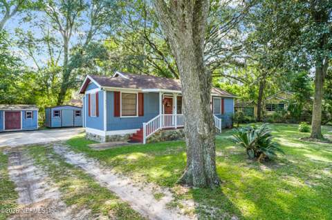 9061 Harrison Avenue, Jacksonville FL - photo 6 of 27