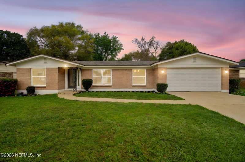 3 bedroom Single Family Residence at 2153 Courtney Drive, Lake Park Estates, Jacksonville — photo 1