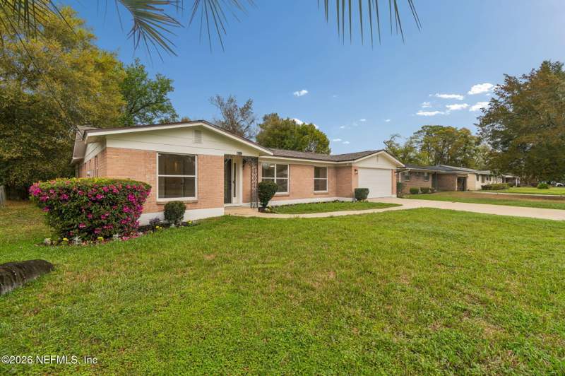 3 bedroom Single Family Residence at 2153 Courtney Drive, Lake Park Estates, Jacksonville — photo 3