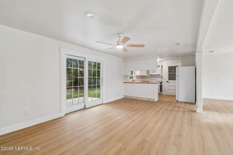 2153 Courtney Drive, Jacksonville FL - photo 13 of 48