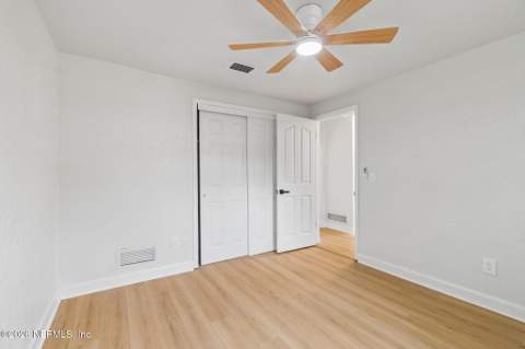2153 Courtney Drive, Jacksonville FL - photo 19 of 48