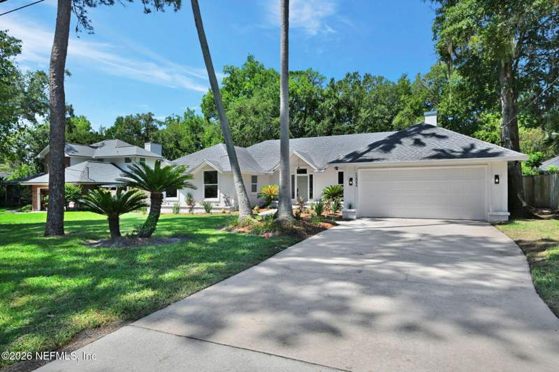 3 bedroom Single Family Residence at 12844 Plummer Grant Road, Hoods, Jacksonville — photo 3
