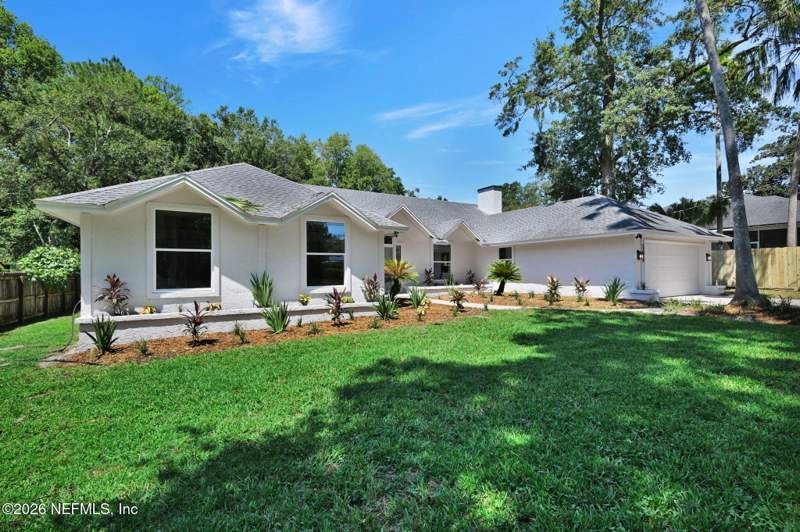 3 bedroom Single Family Residence at 12844 Plummer Grant Road, Hoods, Jacksonville — photo 4