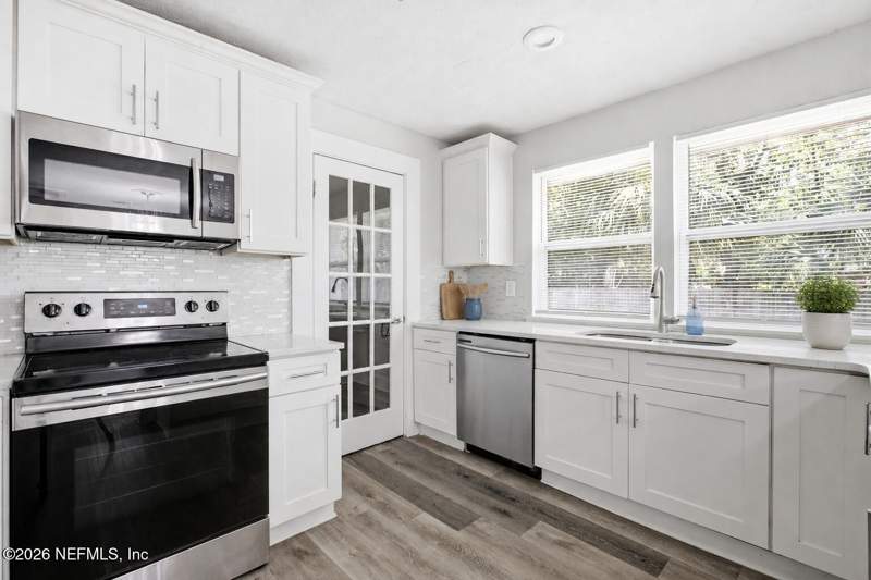 2 bedroom Single Family Residence at 1219 E 10th Street, Dyal Upchurch, Jacksonville — photo 5