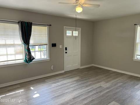 1084 Rhonda Road, Jacksonville FL - photo 8 of 15