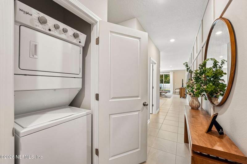 4 bedroom Townhouse at 7657 Commander Lane, Deer Creek, Jacksonville — photo 4