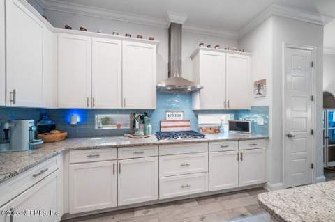 13729 Hidden Oaks Lane, Jacksonville FL - photo 14 of 44